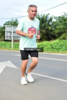 Runner Photo 1686359