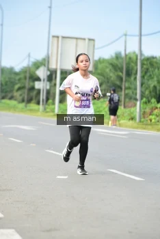 Runner Photo 1686370