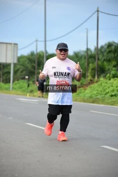 Runner Photo 1686408