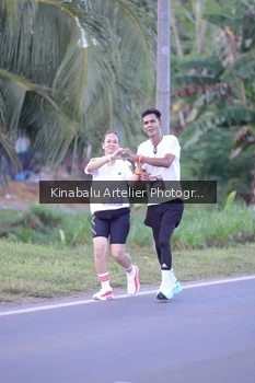 Runner Photo 1687193