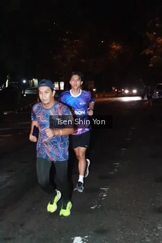 Runner Photo 1700080