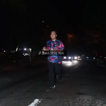 Runner Photo 1700119