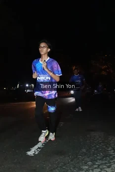 Runner Photo 1700128
