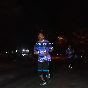 Runner Photo 1700131