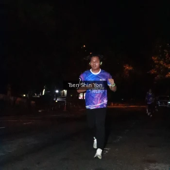 Runner Photo 1700134