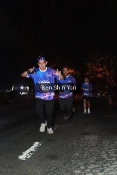 Runner Photo 1700143
