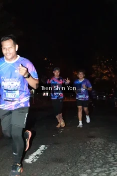 Runner Photo 1700145
