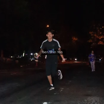 Runner Photo 1700152