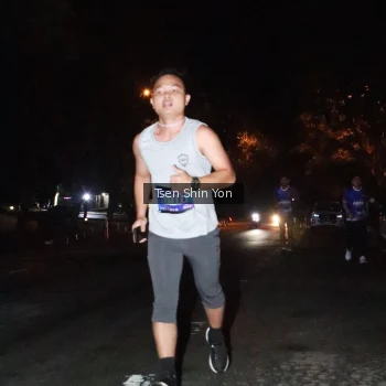 Runner Photo 1700157