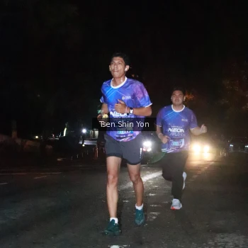 Runner Photo 1700158