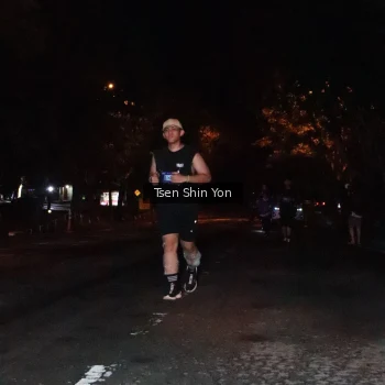 Runner Photo 1700164