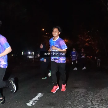 Runner Photo 1700193