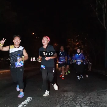 Runner Photo 1700206