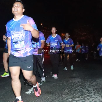 Runner Photo 1700211