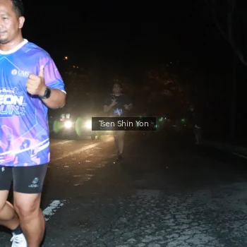 Runner Photo 1700231