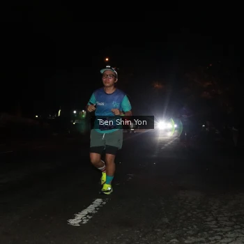 Runner Photo 1700236