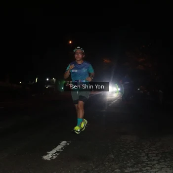 Runner Photo 1700238