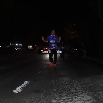 Runner Photo 1700239