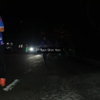 Runner Photo 1700241