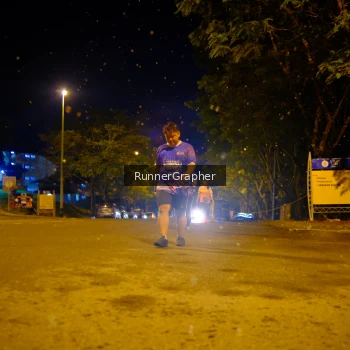 Runner Photo 1700242