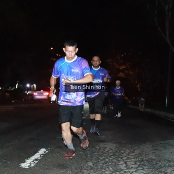 Runner Photo 1700246
