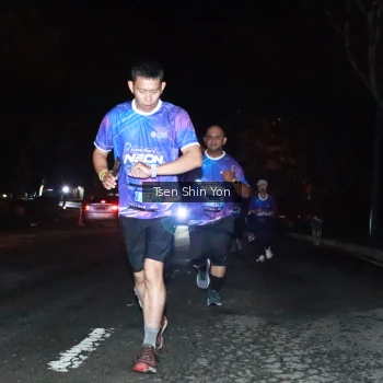 Runner Photo 1700247