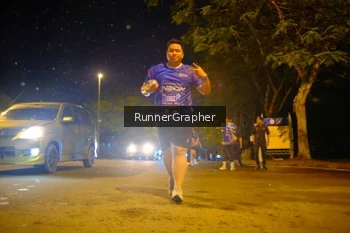 Runner Photo 1700248