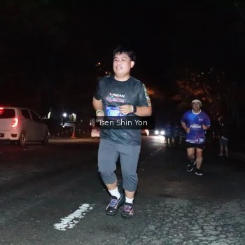Runner Photo 1700259