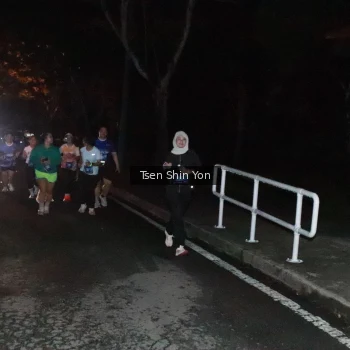 Runner Photo 1700293