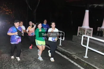 Runner Photo 1700294