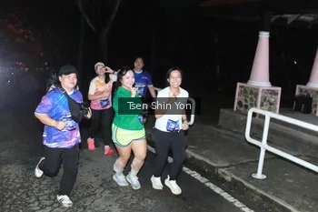 Runner Photo 1700296