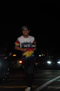 Runner Photo 1700298