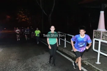 Runner Photo 1700307