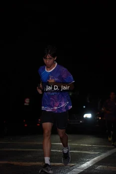 Runner Photo 1700308