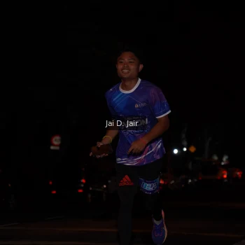 Runner Photo 1700310