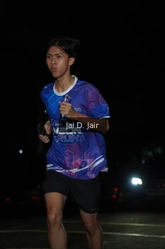 Runner Photo 1700311