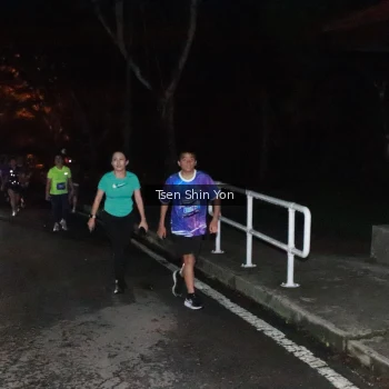 Runner Photo 1700314
