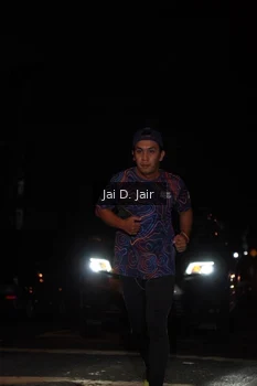Runner Photo 1700318