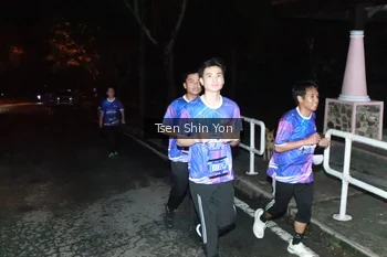 Runner Photo 1700326