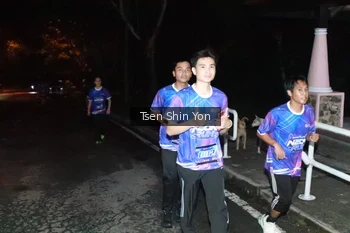 Runner Photo 1700333