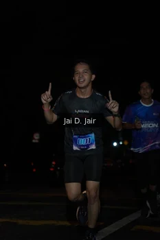 Runner Photo 1700334