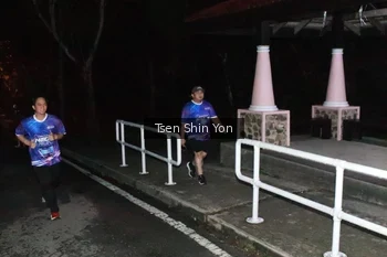 Runner Photo 1700338
