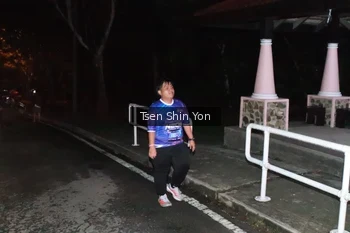 Runner Photo 1700346