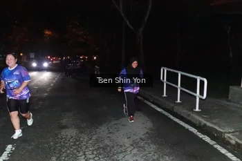 Runner Photo 1700350