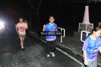 Runner Photo 1700377