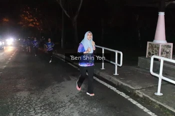 Runner Photo 1700380