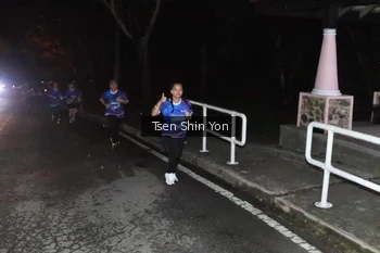 Runner Photo 1700383