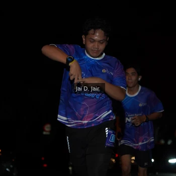 Runner Photo 1700404