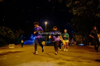 Runner Photo 1700412