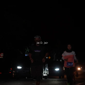 Runner Photo 1700413